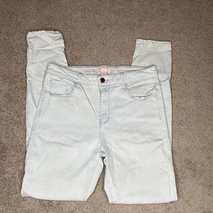 Light wash skinny jeans